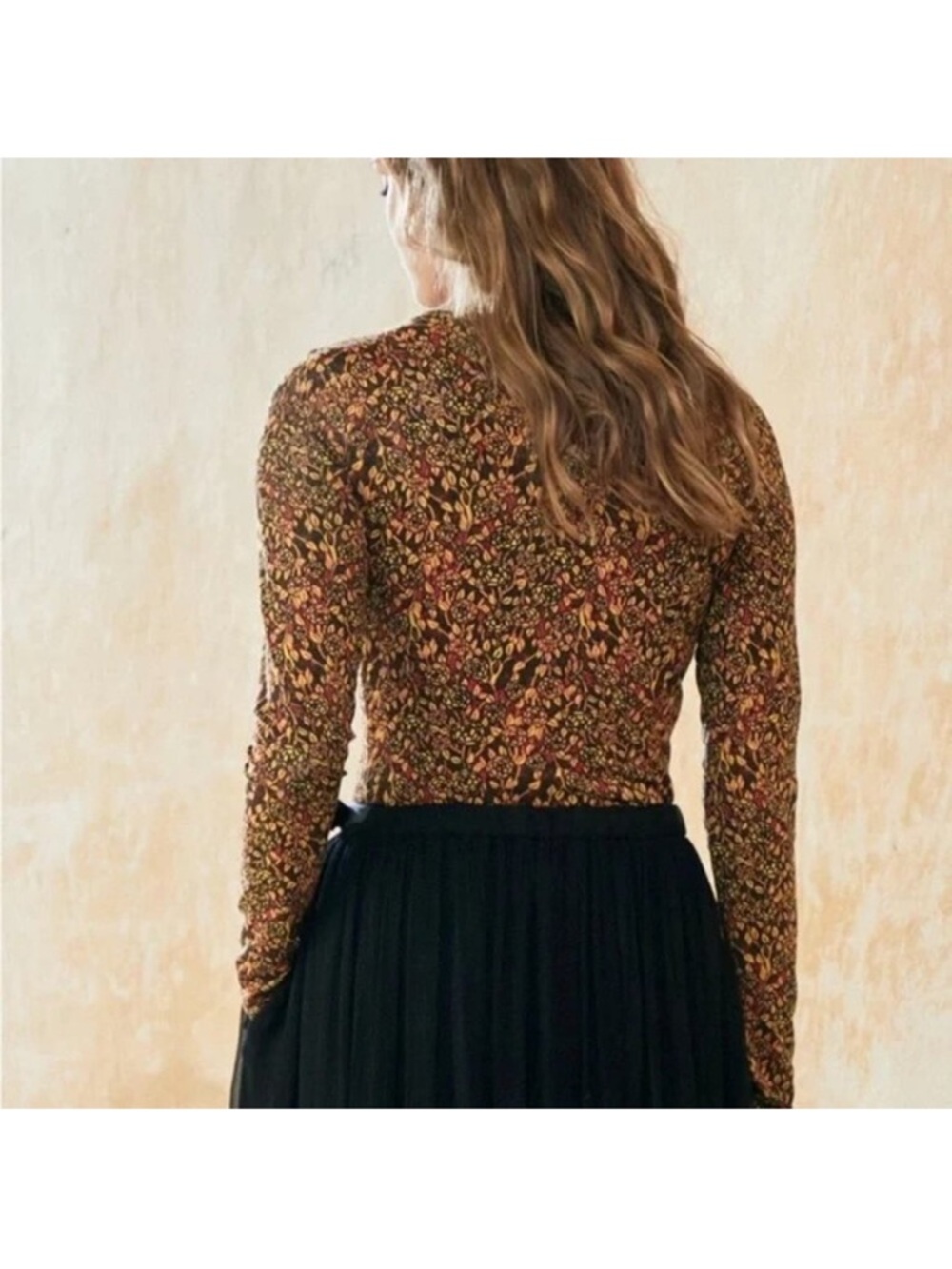 Peruvian Connection Fitted Floral Long-Sleeve Scoop Top in Rusty Colors - Picture 2 of 8